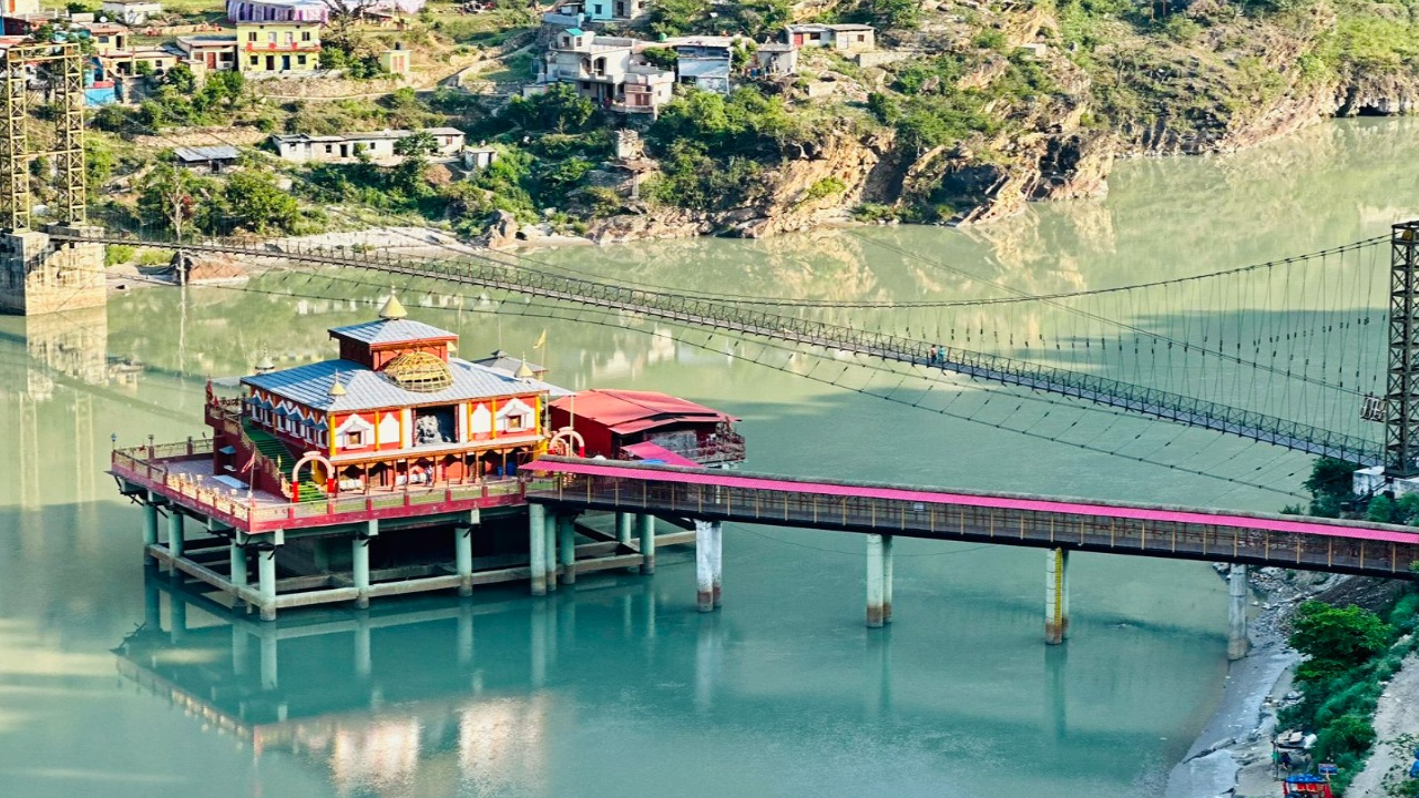 Don't miss visiting these places around Badrinath Dham, a memorable tour will be made in low budget.