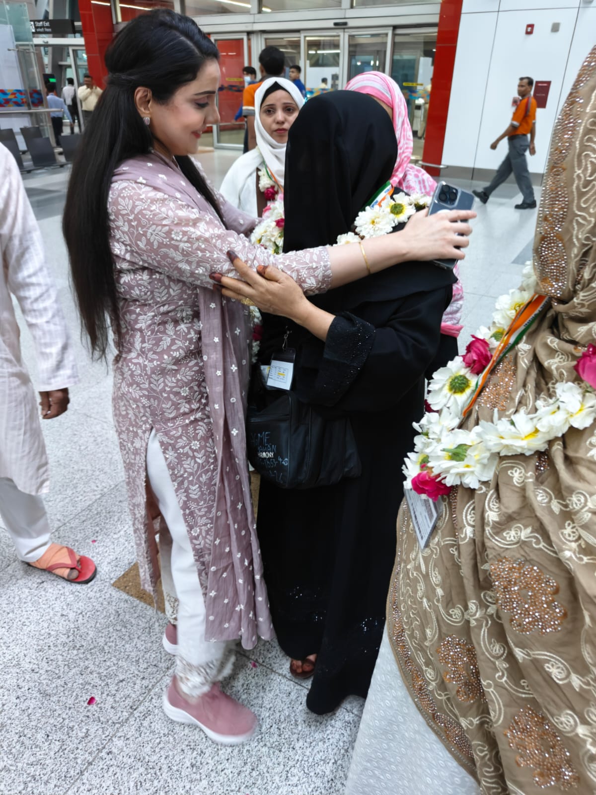 Hajj pilgrims leaves for Madina