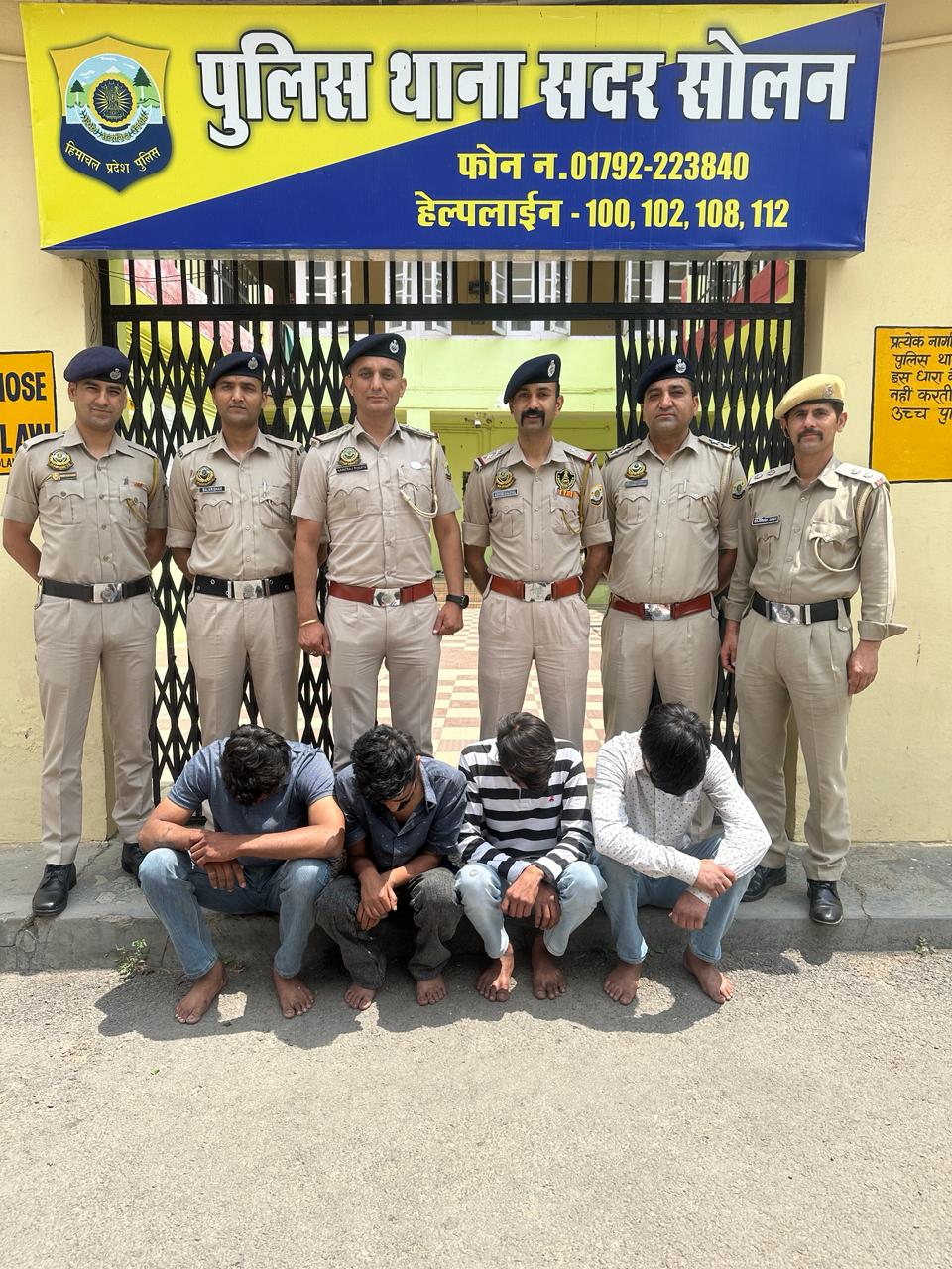 Solan police arrested drug smugglers