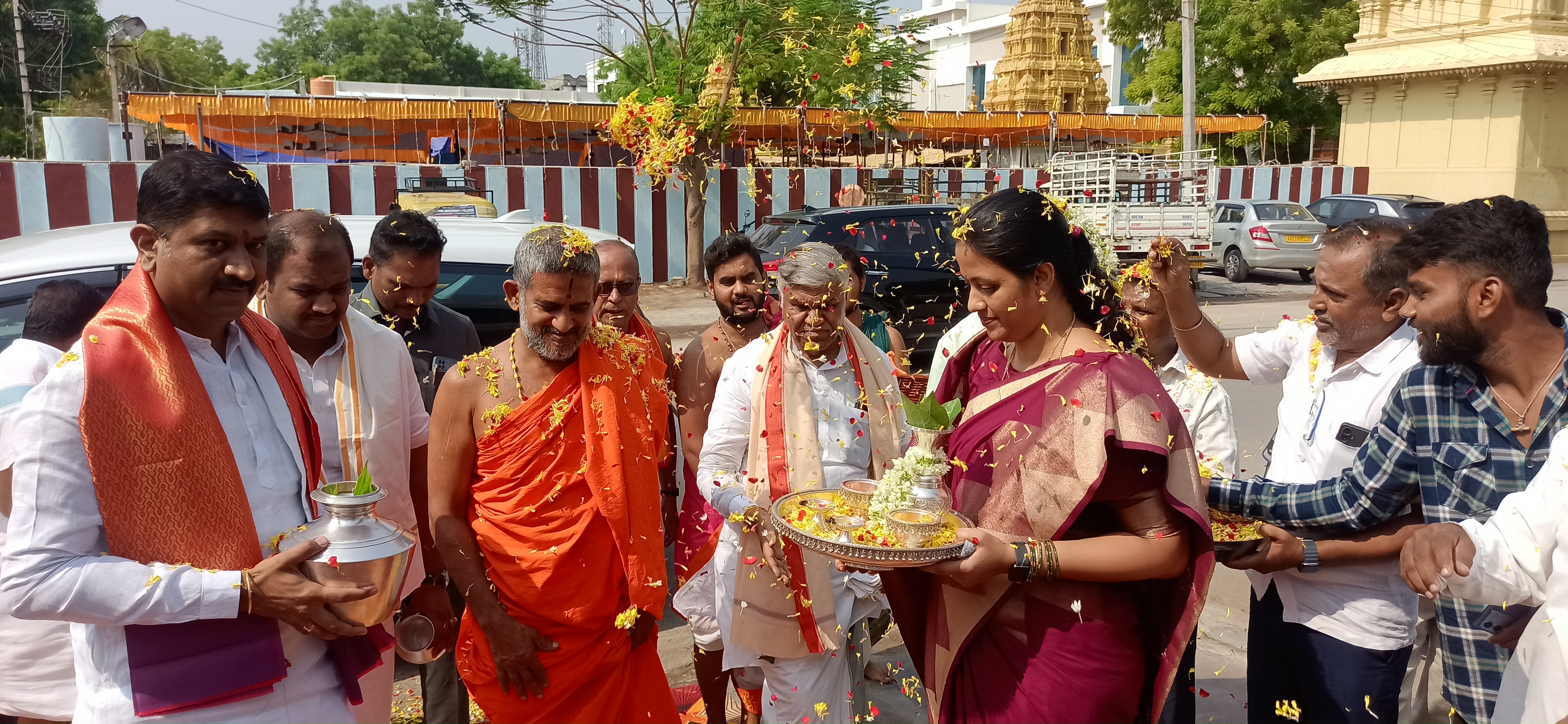 Rights of Hindu temples must be handed over to Hindu devotees said pejawar swamiji