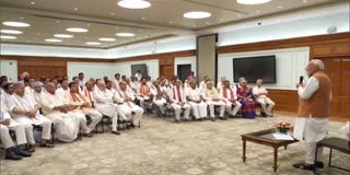 Modi Meets New MPs at Delhi