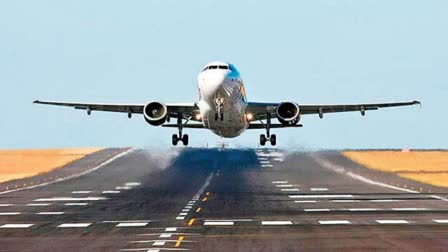 Two planes came on the same runway in Mumbai airport