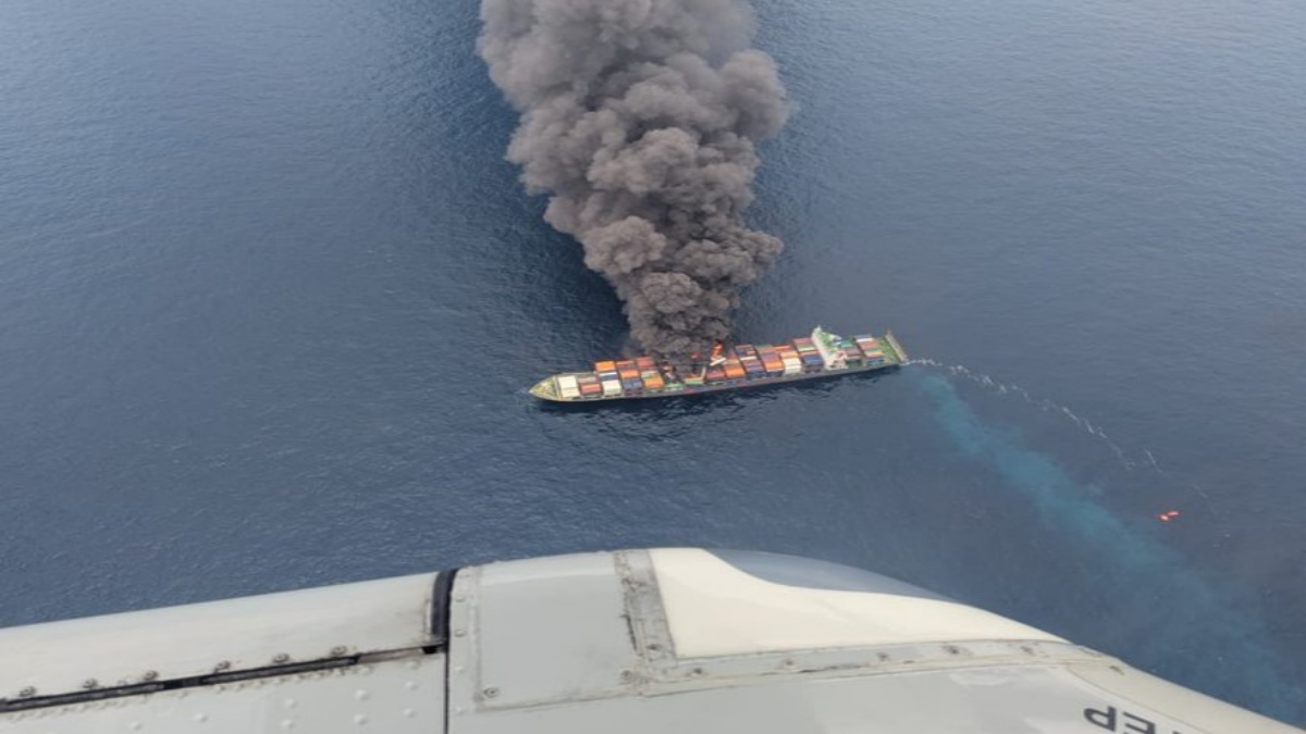 KERAL SHORE WASTE OF SHIPS MOTHERSHIP GIROSHKUMAR