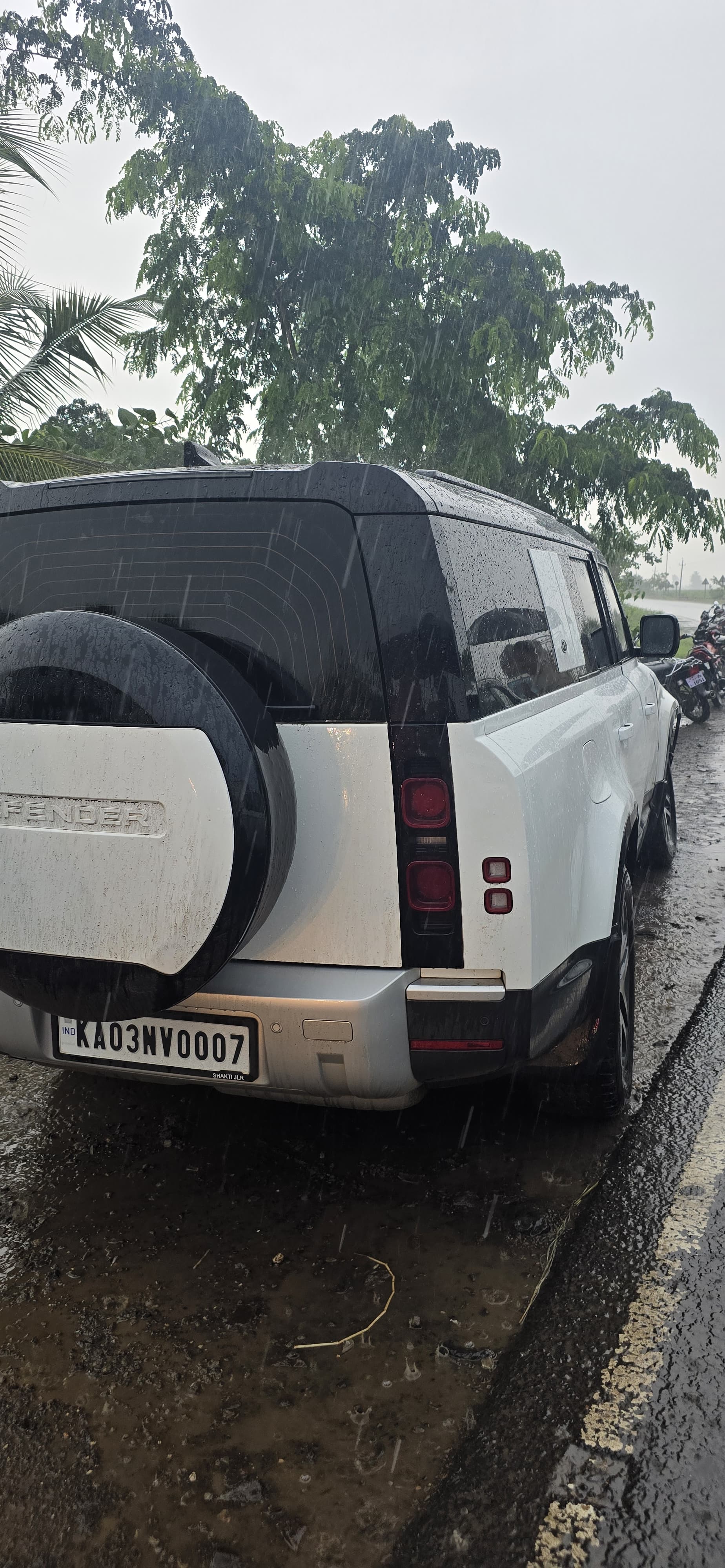 MLA Lakshman Savadi car accident