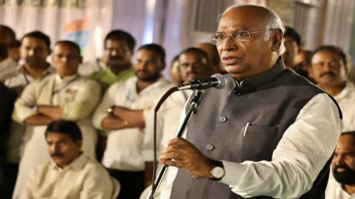 Congress chief Mallikarjun Kharge will review the fallout of the ongoing crisis in the NCP and will discuss the party’s strategy for the assembly and national polls in Maharashtra next year.