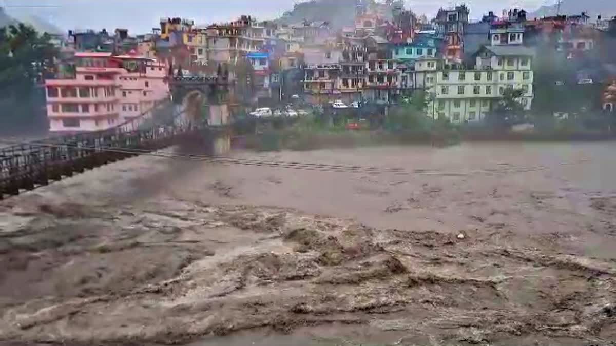 Heavy loss due to rain in Himachal Pradesh