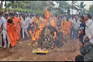 Kamakumar Nandi Maharajs last rites performed