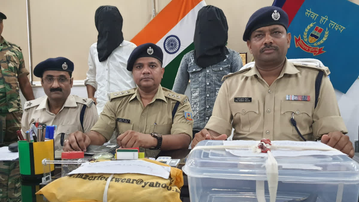 Ranchi police arrested two criminals with weapons