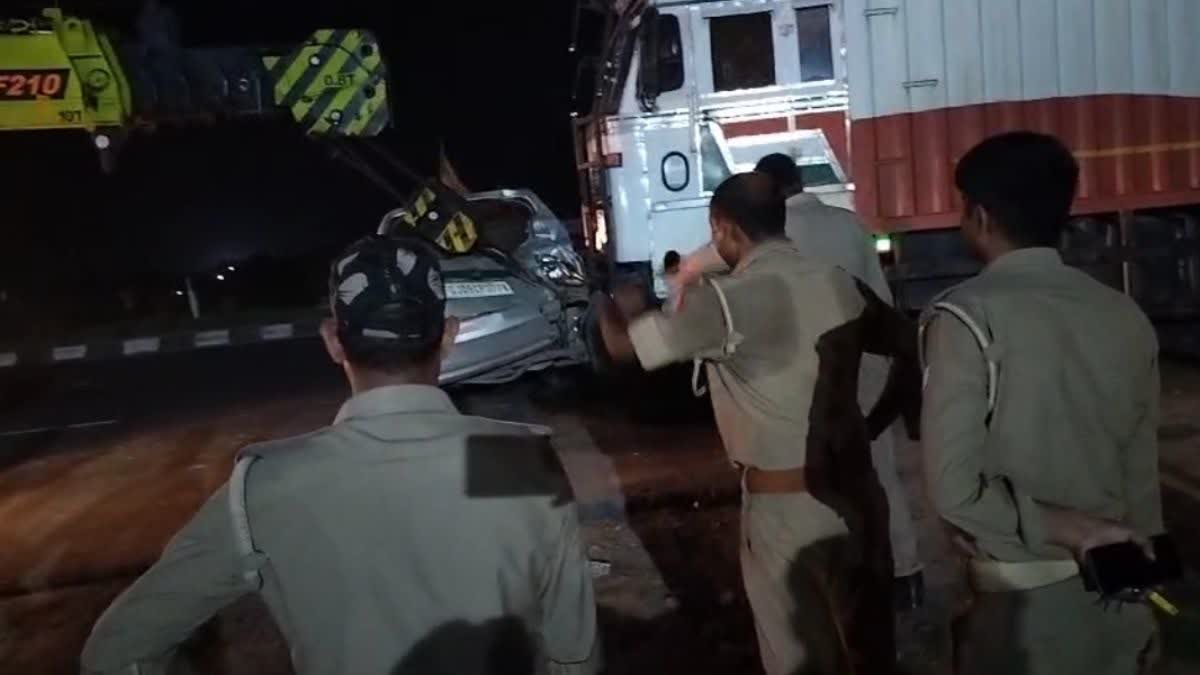 2 people including retired army man died in Auraiya Road Accident UP Crime News