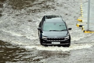 imd has issued a red alert for Mumbai for Tuesday predicting heavy Rain