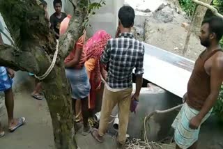 labourers died while cleaning a well