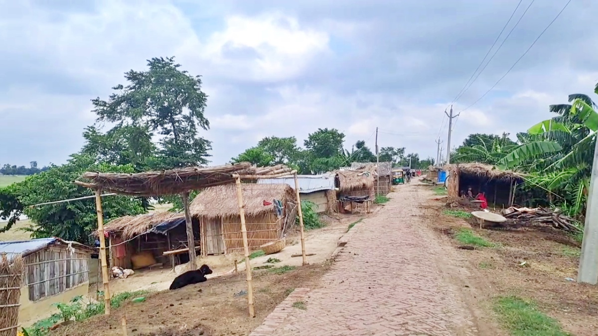 Flood victims living on embankment for 18 years