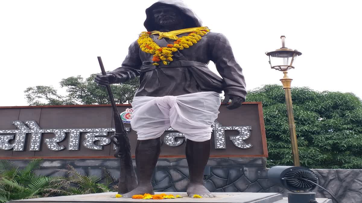 Tantya Mama statue is dressed in new dhoti