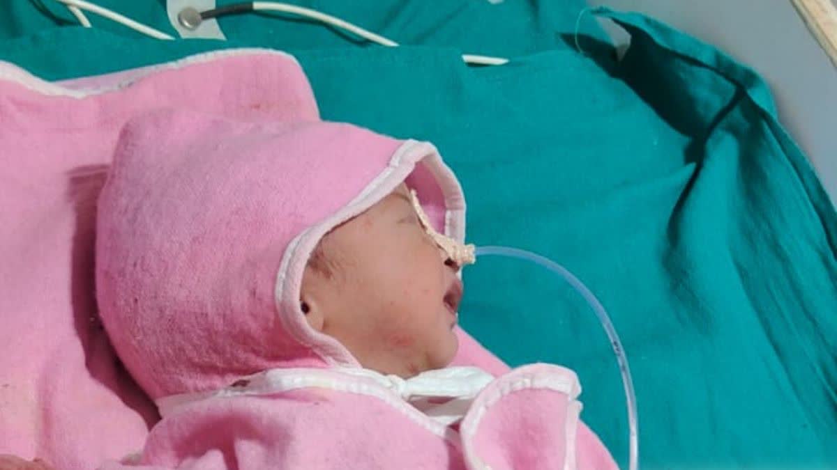 Newborn girl found abandoned in hospital