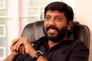 സിദ്ദിഖ്  DIRECTOR SIDDIQUE  DIRECTOR SIDDIQUE PASSES AWAY  സംവിധായകൻ സിദ്ദിഖ്  കൊച്ചി അമൃത ആശുപത്രി  സിദ്ദിഖിന്‍റെ പൊതുദർശനം  സംവിധായകൻ സിദ്ദിഖ് അന്തരിച്ചു  സിദ്ദിഖിന്‍റെ മൃതദേഹം കടവന്ത്രയിൽ പൊതുദർശനം  എറണാകുളം സെൻട്രൽ ജുമാ മസ്‌ജിദ്  സിദ്ദിഖിന്‍റെ ഖബറടക്കം  സിദ്ദിഖിന് അനുശോചനം  സിദ്ദിഖിന്‍റെ സംസ്ക്കാരം  കൊച്ചി അമൃത ആശുപത്രി  Siddiques funeral today  Siddiques funeral  Director Siddiques funeral today