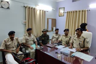 http://10.10.50.75//jharkhand/08-August-2023/jh-khu-02-arrest-avb-jh10032_08082023201947_0808f_1691506187_867.jpg