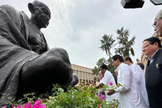 BJP on Gandhi statue