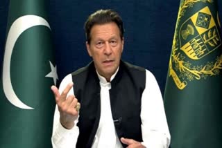 Pak election commission disqualifies Imran Khan for five years