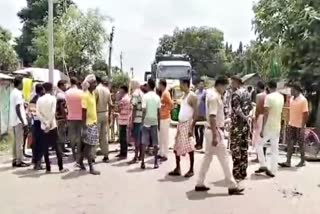 Kamrpukur road block