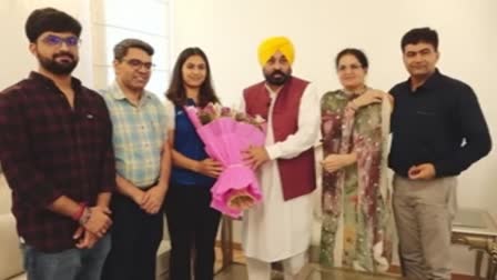 CM Mann And Manu Bhaker Meets