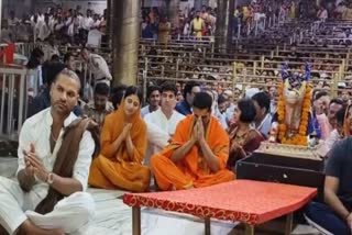 Akshay Kumar and Shikhar Dhawan participated in Ujjain Mahakaleshwar Bhasmarathi