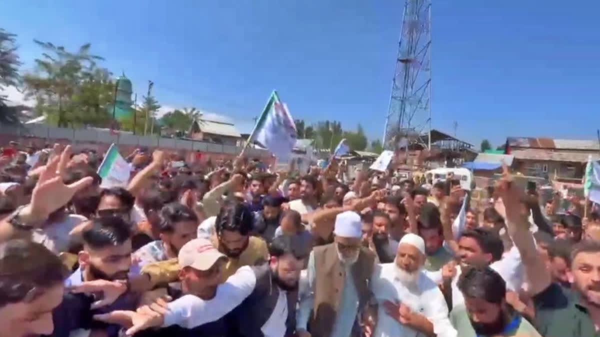 Jamaat-e-Islaam, which was banned in February 2019, held its first post-ban election rally in Kulgam. The organisation has fielded four independent candidates and supports Ajaz Ahmad Mir for a key seat. The rally, attended by many supporters, focused on advocating for people's rights and constitutional compliance while seeking the ban's removal.