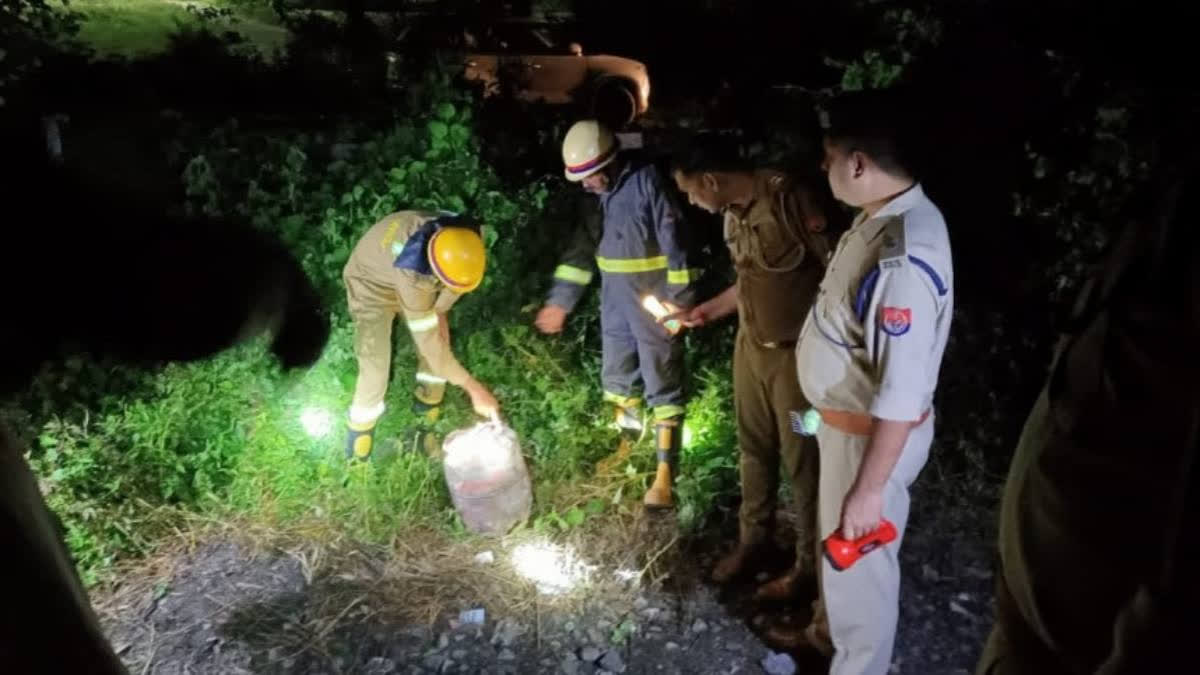 attempt-made-to-derail-kalindi-express-by-placing-lpg-cylinder-on-tracks-in-kanpur