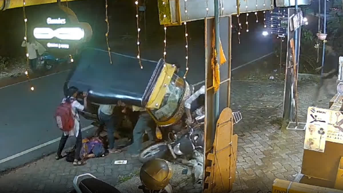 Mangaluru Schoolgirl Lifts Autorickshaw To Save Her Mother Trapped Beneath, Video Goes Viral