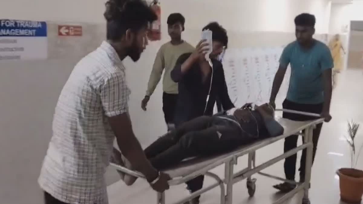 knife-attack-injured-youth-admitted-hospital-bokaro