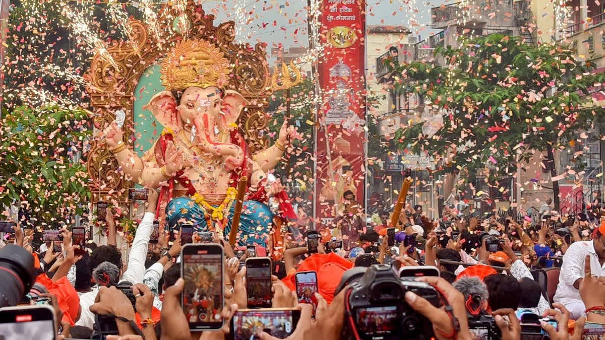 Ganpati Festival 2024 Decoration On Kolkata Doctor RapeMurder Theme