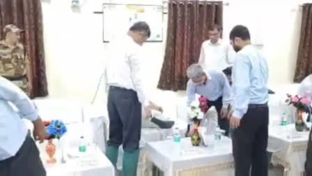 BCCL Officer Removes Union Minister's Shoes During His Jharkhand Visit