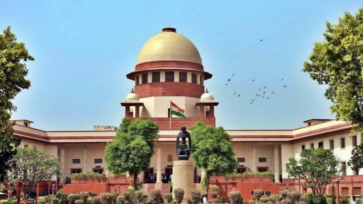 SC agrees to hear plea filed by Sharad Pawar faction for Maha Speaker to  decide disqualification pleas against Ajit Pawar faction,  sc-issues-notice-on-sharad-pawar-faction-plea-for-maha-speaker-to-decide-disqualification-pleas-against-ajit-pawar-faction