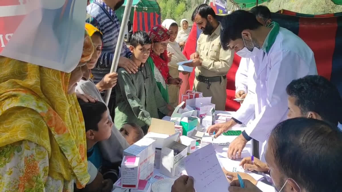 district-police-ganderbal-organise-free-medical-health-camp-in-chatergul-kangan