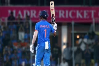 KL Rahul continues golden run  golden run as middle order batter  icey 97 against Australia in World Cup  Cricket World Cup 2023  ಮಧ್ಯಮ ಕ್ರಮಾಂಕದಲ್ಲಿ ಗೋಲ್ಡನ್​ ಆಟ  ಟೀಕಾಕಾರರ ಬಾಯಿ ಮುಚ್ಚಿಸಿದ​ ಕೆಎಲ್​ ರಾಹುಲ್  ನಿರಂತರವಾಗಿ ಮಧ್ಯಮ ಕ್ರಮಾಂಕದಲ್ಲಿ ಮಿಂಚು  ಮಧ್ಯಮ ಕ್ರಮಾಂಕದಲ್ಲಿ ಮಿಂಚುತ್ತಿರುವ ಕೆಎಲ್​ ರಾಹುಲ್​ 200 ರನ್‌ಗಳ ಗುರಿ ಬೆನ್ನತ್ತಿದ ಭಾರತ ತಂಡ  ಏಷ್ಯಾಕಪ್​ ಮತ್ತು ಏಕದಿನ ವಿಶ್ವಕಪ್​ ಆರಂಭ  ಭಾರತ ಕ್ರಿಕೆಟ್​ ತಂಡದ ಬ್ಯಾಟಿಂಗ್​ ಸಮಸ್ಯೆ  ಕೆಎಲ್​ ರಾಹುಲ್​ ವಿಶ್ವಕಪ್ ಅಭಿಯಾನ