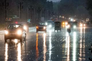 weather update  Widespread rain in state  Widespread rain is likely in the state  മഴയ്‌ക്ക്‌ സാധ്യത  മൂന്ന് ജില്ലകളിൽ യെല്ലോ അലേർട്ട്  Yellow alert in three districts  മഴ മുന്നറിയിപ്പ്‌ കേന്ദ്ര കാലാവസ്ഥ വകുപ്പ്  Rain Warning Central Meteorological Department  rain update  yellow alert