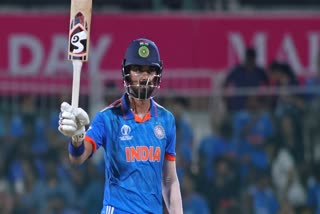 Pandya habitual game of sixes denies  sixes denies KL Rahul ton in India  World Cup opener against Australia  Cricket World Cup 2023  ಕೆಎಲ್​ ರಾಹುಲ್​ ಶತಕ  ರಾಹುಲ್​ ಶತಕ ವಂಚಿತರಾಗಲು ಪಾಂಡ್ಯಾ ಸಿಕ್ಸ್  ಭಾರತಕ್ಕೆ ಗೆಲುವಿಗೆ 5 ರನ್‌ಗಳ ಅಗತ್ಯ  ಶತಕ ಪೂರೈಸಬೇಕು ಎಂಬುದು ರಾಹುಲ್ ಪ್ಲಾನ್  ಅಜೇಯ ಇನ್ನಿಂಗ್ಸ್ ಮತ್ತು ವಿರಾಟ್ ಕೊಹ್ಲಿ  ವಿಶ್ವಕಪ್‌ನ ಮೊದಲ ಪಂದ್ಯದಲ್ಲಿ ಆಸ್ಟ್ರೇಲಿಯಾ