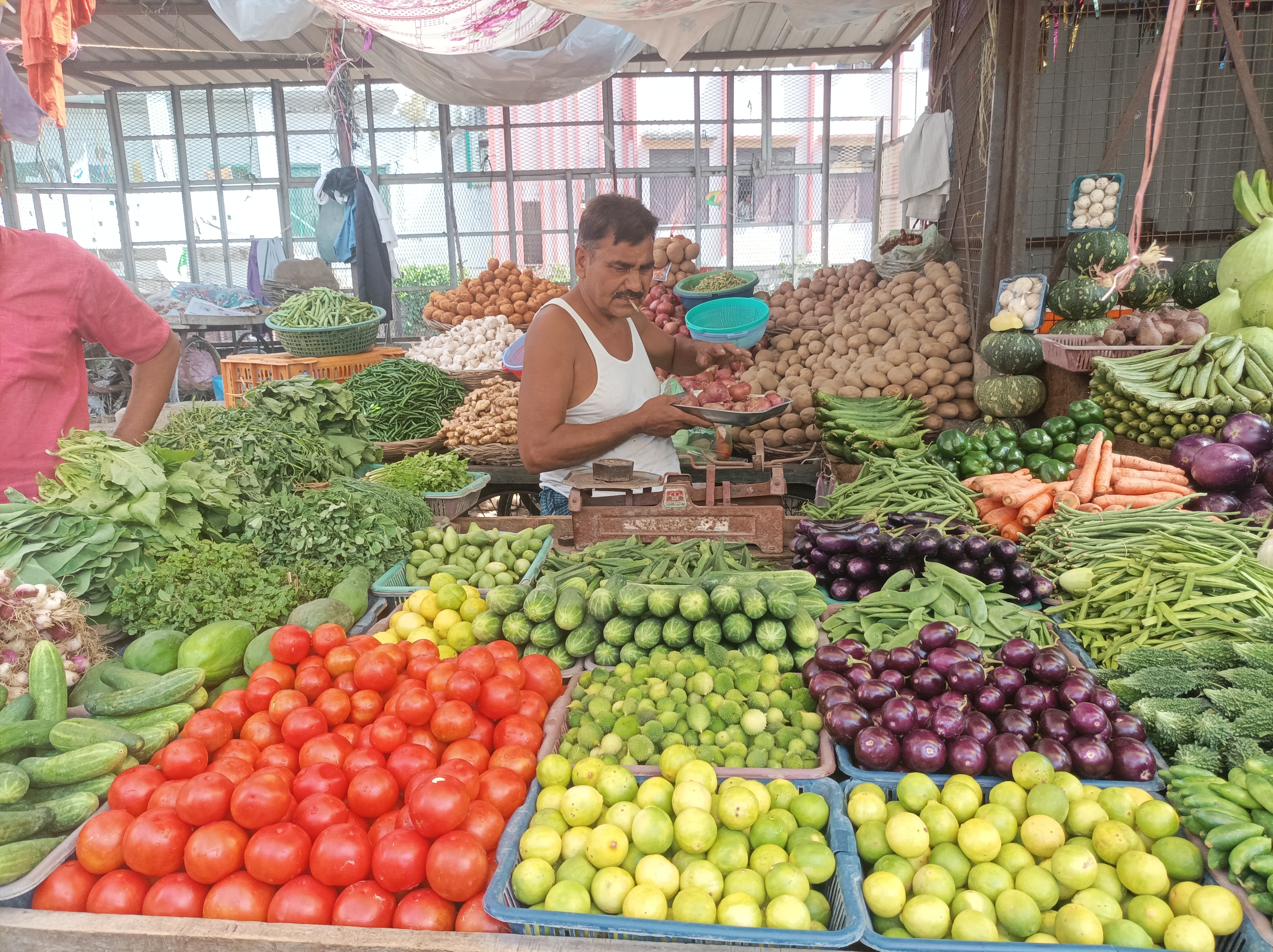 लकखऊ में हरी सब्जियों के रेट.