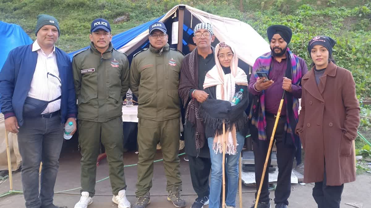 PAKISTANI DEVOTEES HEMKUND SAHIB