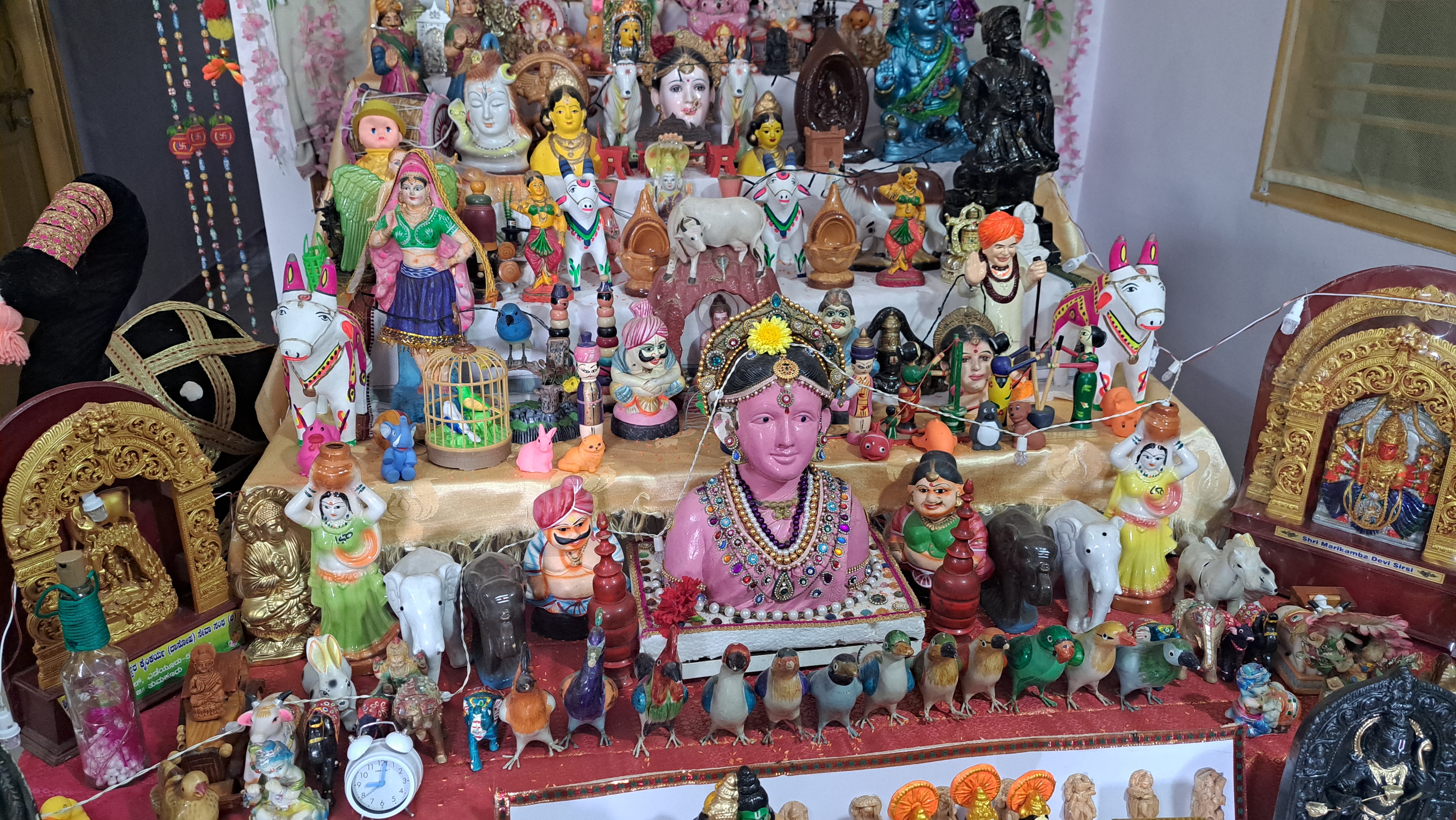 Dasara Dolls