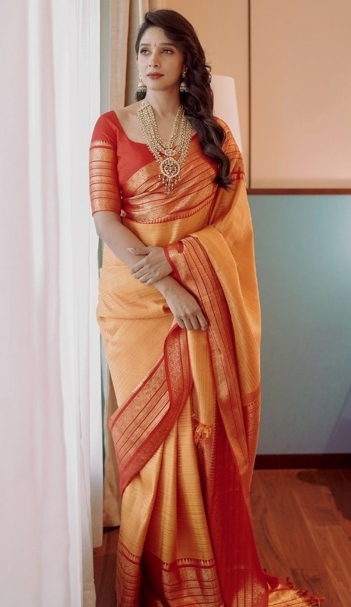 NYLA USHA NAVRATRI LOOK  NYLA USHA NAVARATRI PHOTOS  നവരാത്രി ആഘോഷം  NYLA USHA OUTFIT