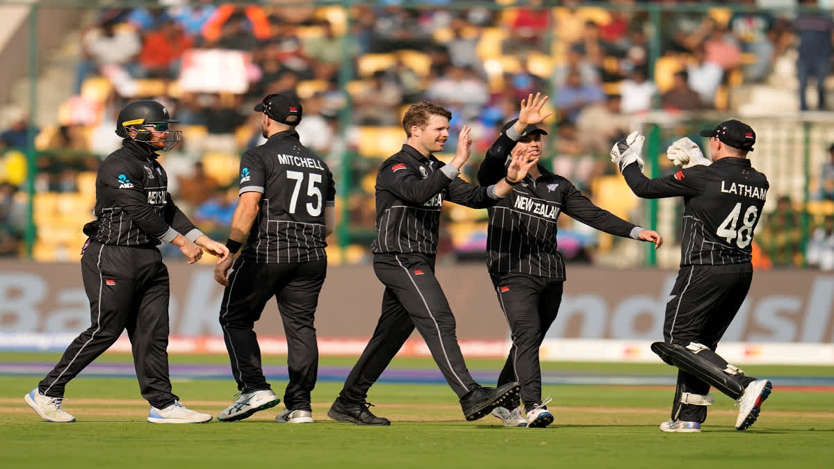 New Zealand beat Sri Lanka by five wickets