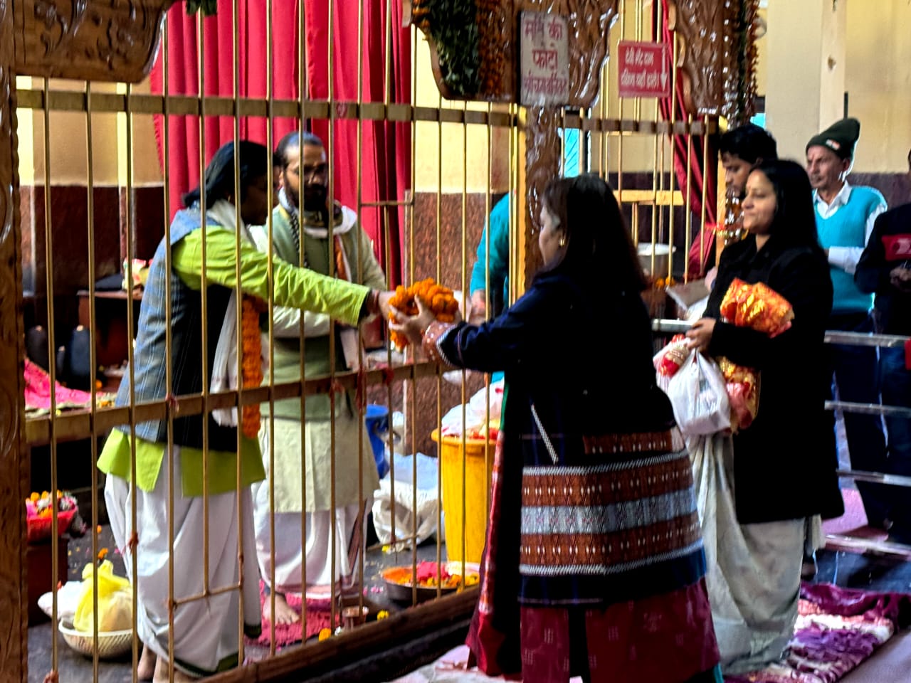 Itishree Murmu did Darshan of Maa Dhari Devi Temple