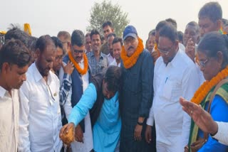 Gandey MLA Dr Sarfaraz Ahmed laid foundation stone