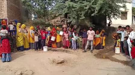 Women demonstrated for water