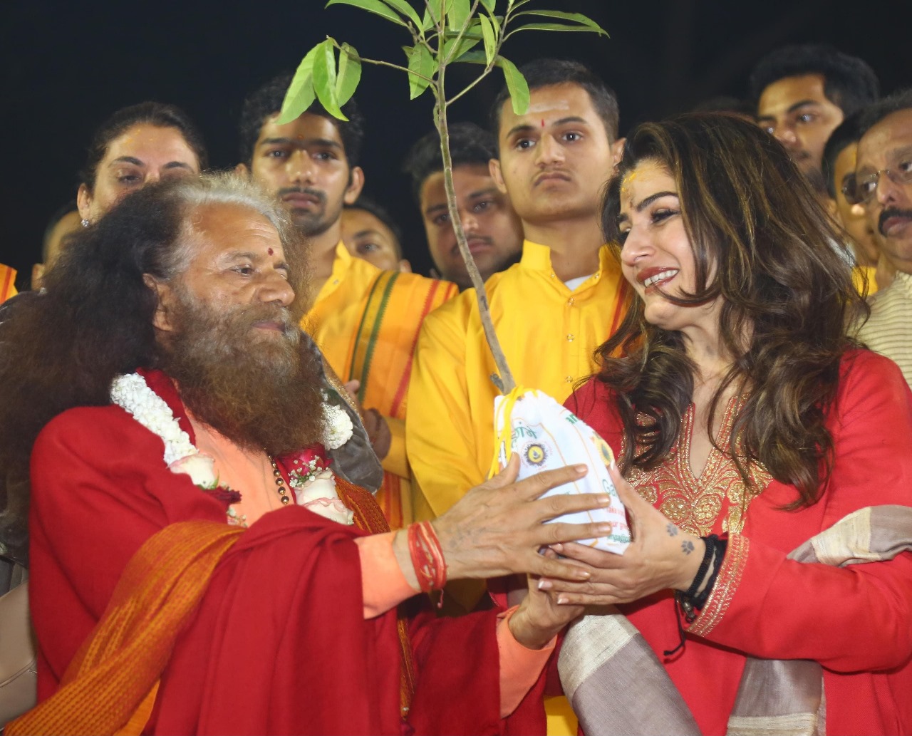 Film actress Raveena Tandon reached Rishikesh