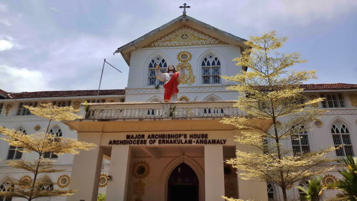 MUNAMBAM WAQF LAND DISPUTE  SYRO MALABAR SABHA MUNAMBAM PROTEST  BISHOP RAPHAEL THATTIL IN MUNAMBAM  BISHOP AGAINST WAQF MINISTER