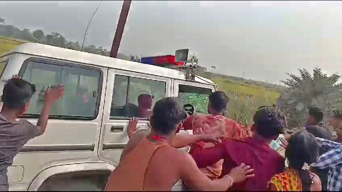 Police team attacked in Motihari