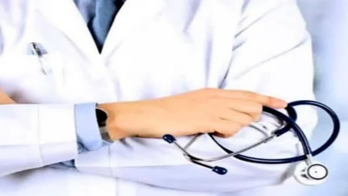 Doctors Strike haryana Doctor on Hadtal Government Hospitals Patients Problem Haryana News