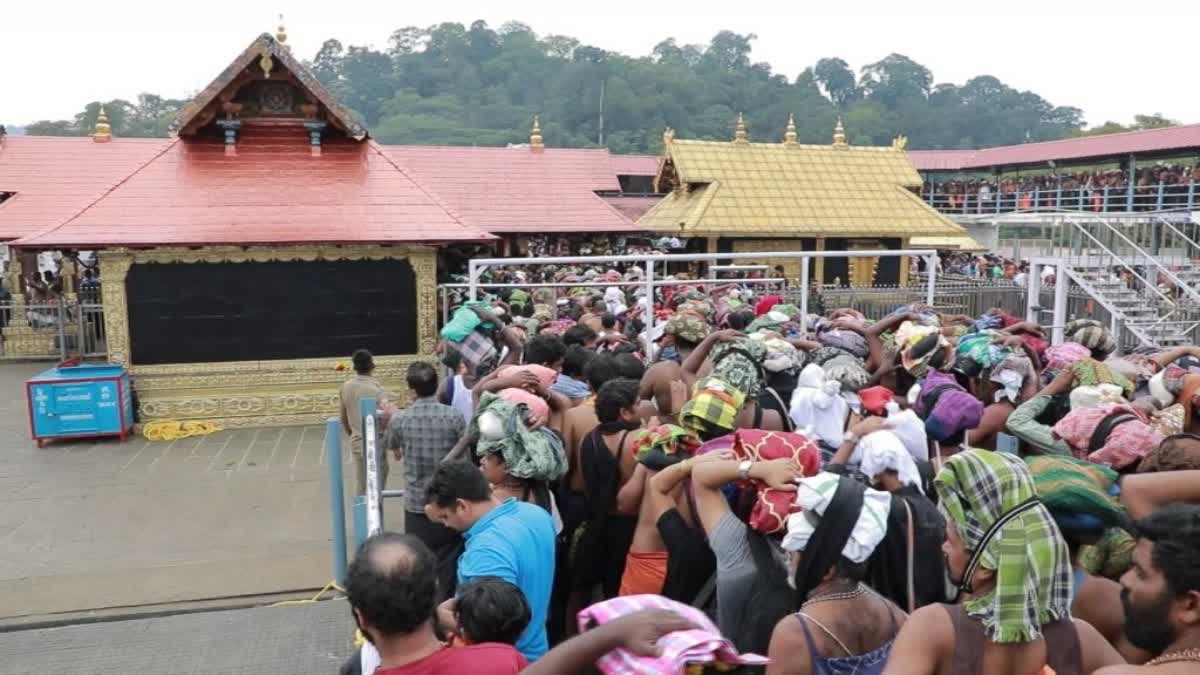 sabarimala  ശബരിമല ഭക്തജന തിരക്ക്  ഭക്തജന തിരക്ക് സന്നിധാനം  ശബരിമല സന്നിധാനം  ശബരിമല തിരക്ക്  ജനത്തിരക്ക് ശബരിമല  Sabarimala news  sabarimala pilgrimage  sabarimala pilgrims  sabarimala devotees  huge crowd of devotees Sabarimala  crowd in Sabarimala