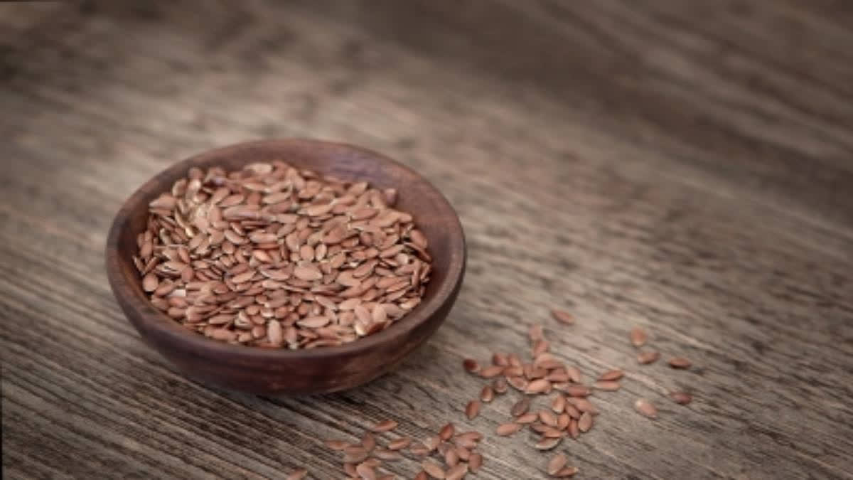 Consuming flaxseed can help lower the risk of breast cancer